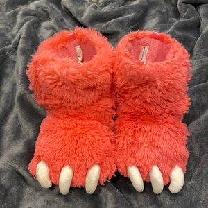 Carters Girls Monster/Dinosaur Hot Pink Slippers size XL 11/12